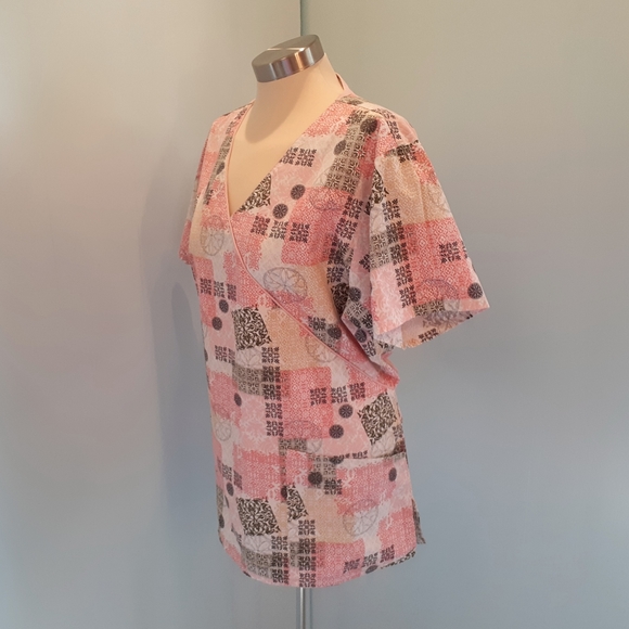 Scrub Top - Picture 3 of 9